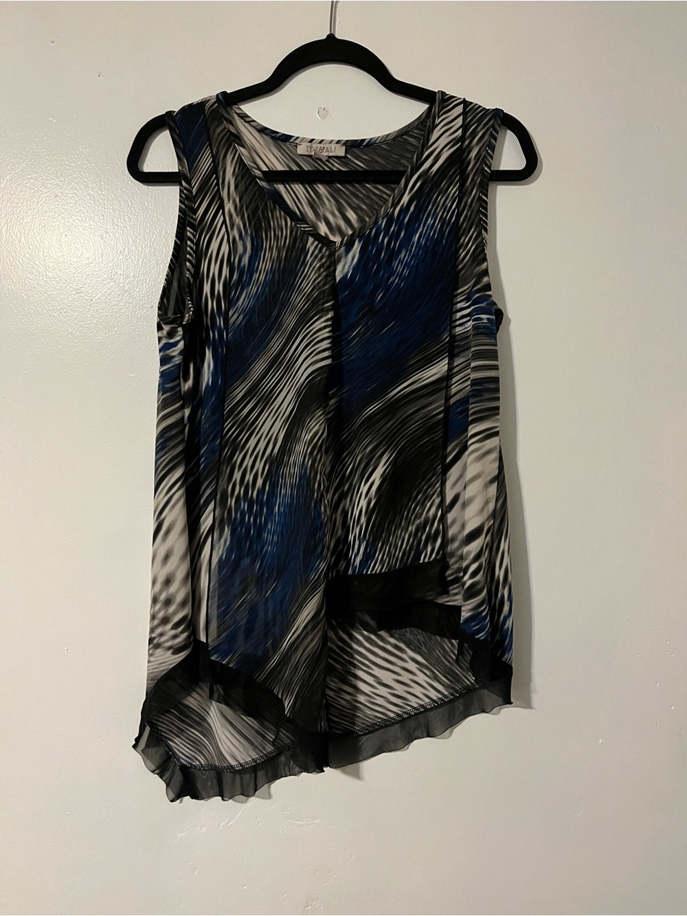 Roz & Ali Black, Blue & White Sleeveless Printed Chiffon Top